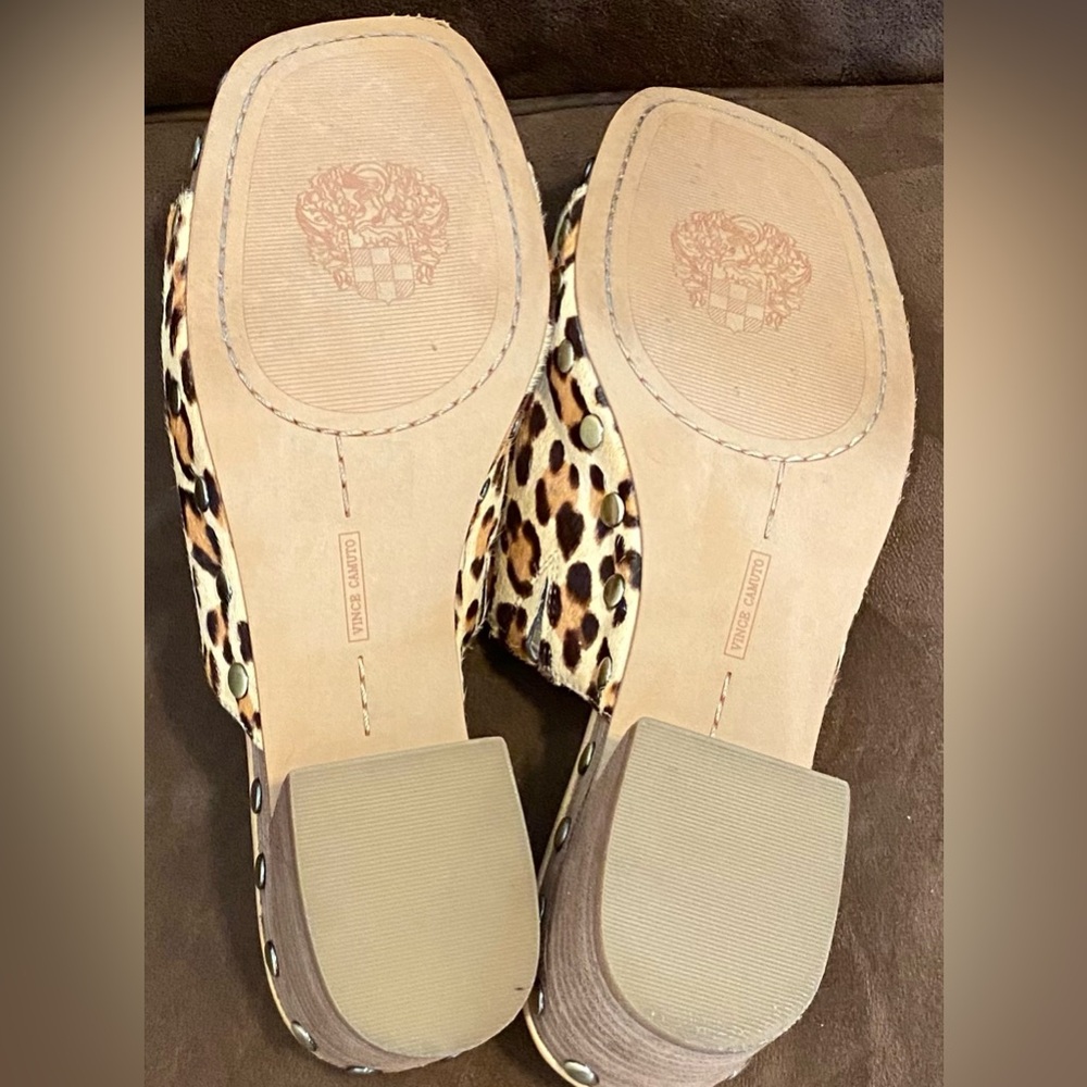 Vince Camuto Open-toed Mules Leopard Print Cow Hair Stud Detail 2” Heel Size 9.5 - Picture 3 of 11